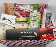Load image into Gallery viewer, Italian Food Online Holiday Gift Basket 2
