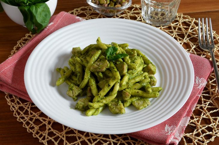 Pasta with Swordfish and Pistachio Pesto
