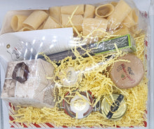 Load image into Gallery viewer, Italian Food Online Holiday Gift Basket 4
