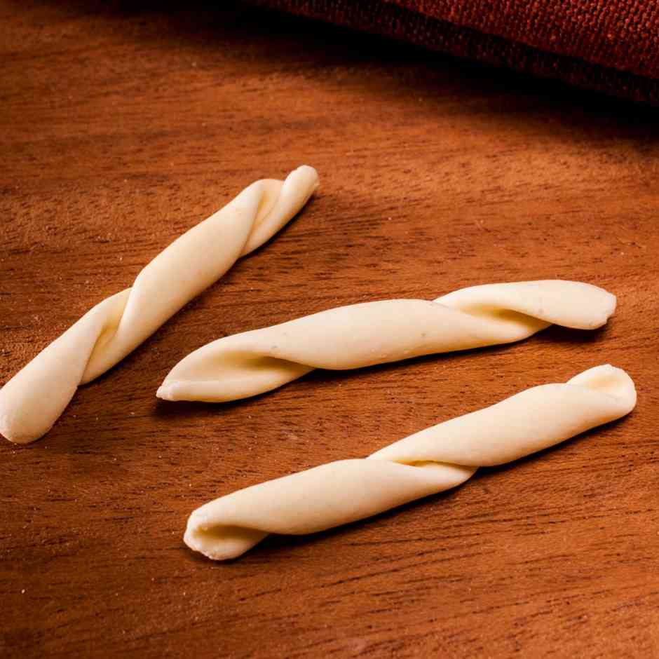 Colacchio Mamma Isa Strozzapreti Pasta, 17.64 oz / 500g